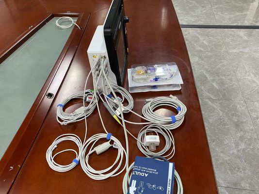 ICU Tragbare Herz-Patienten-Monitor mit 6 Standardparametern EKG NIBP SPO2