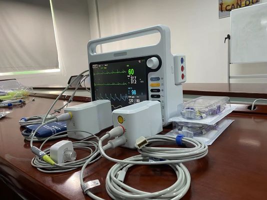 8 Sprachen Portable Patient Monitor 15 Zoll TFT LCD Bildschirm ICU Herzmonitor