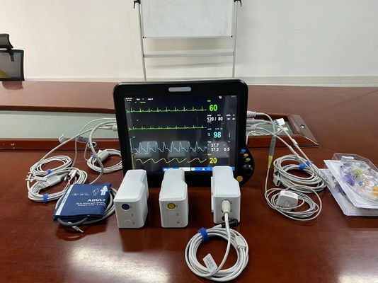 8 Sprachen Portable Patient Monitor 15 Zoll TFT LCD Bildschirm ICU Herzmonitor