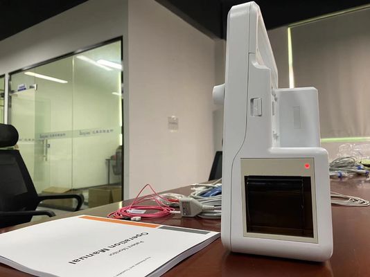 Mehrsprachige Intensivuntersuchungsgeräte, Herzmonitor für das Krankenhaus.