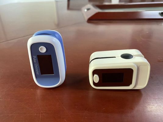 Medizinischer Fingerspitzen-Pulsoximeter des Krankenhaus-OLED für erwachsene pädiatrische Klinik, Blutsauerstoffmonitor