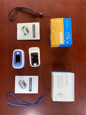 Kleiner OLED-Fingerspitzen-Pulsoximeter, Sauerstoff-Herz-Rate Finger Monitor For Adult-Kind, Blutsauerstoffmonitor