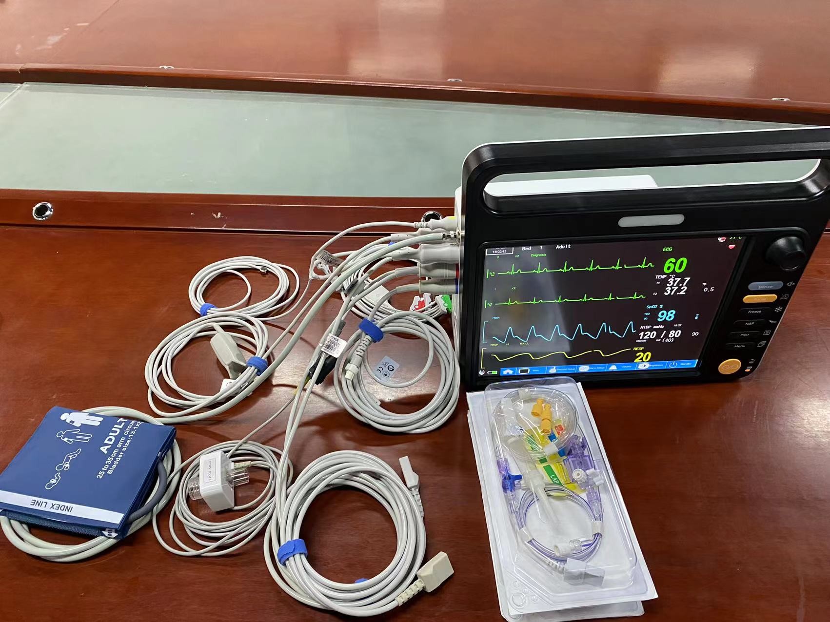 240V 60Hz Herz-Mehrfach-Patient-Monitor Modular mit 12,1 Zoll Bildschirm